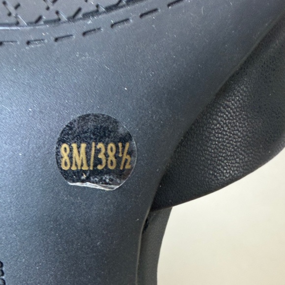 Jessica Simpson Classic Black Heels Size 8M - Picture 13 of 13